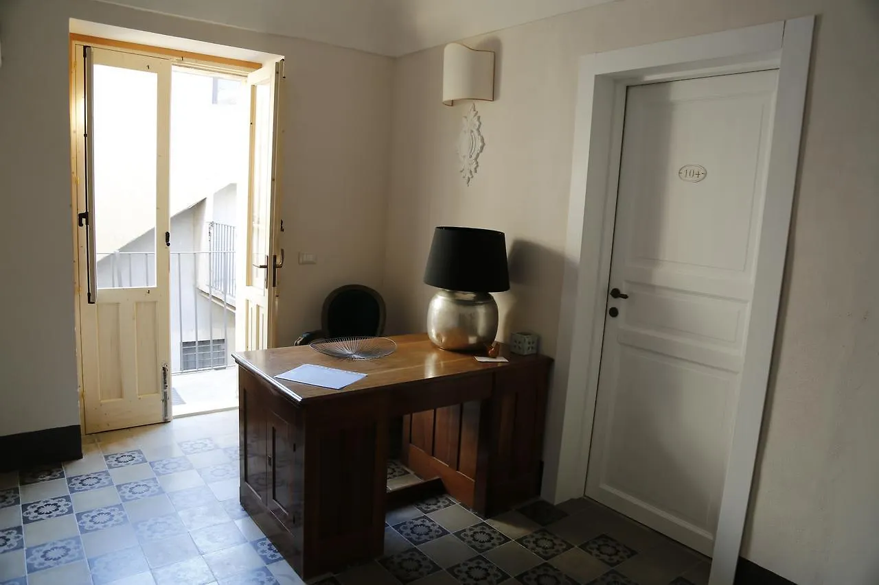 Sveva Rooms Noto 0*,