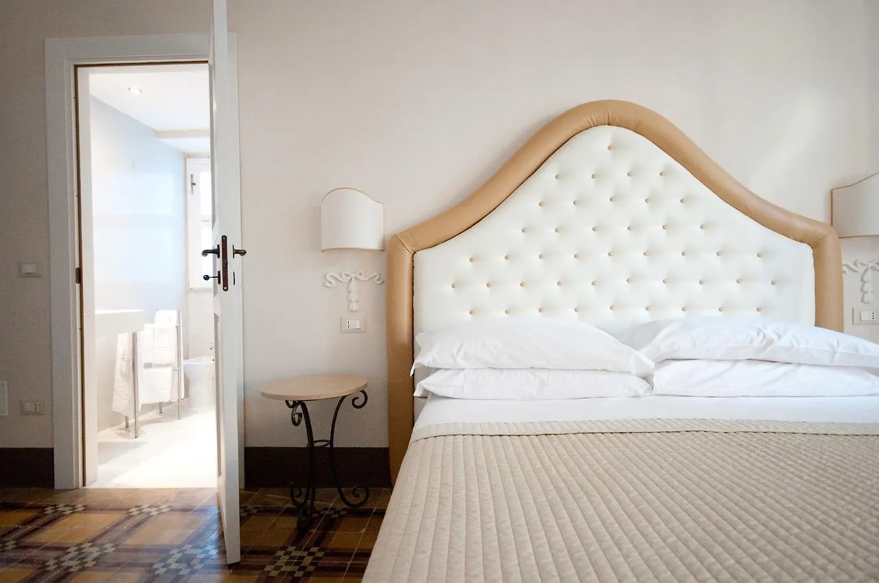 Sveva Rooms Noto Bed & Breakfast